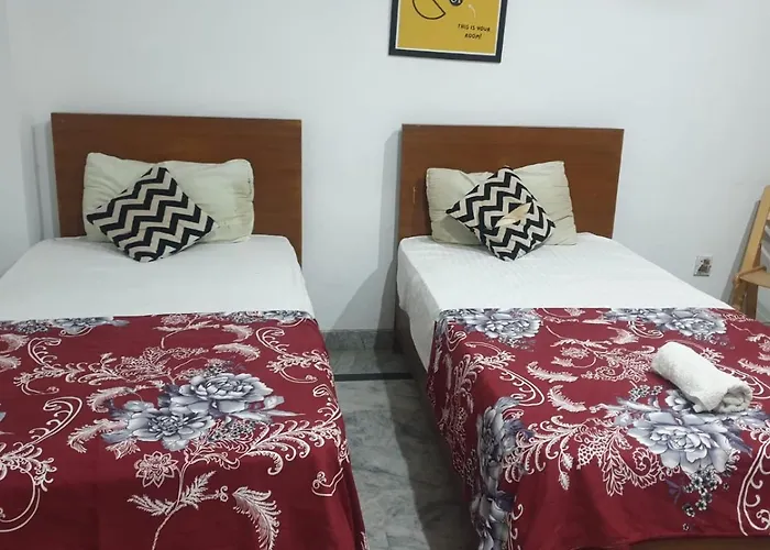Dastak Hotel