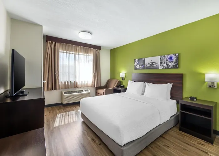 Sleep Inn & Suites Salina I-135
