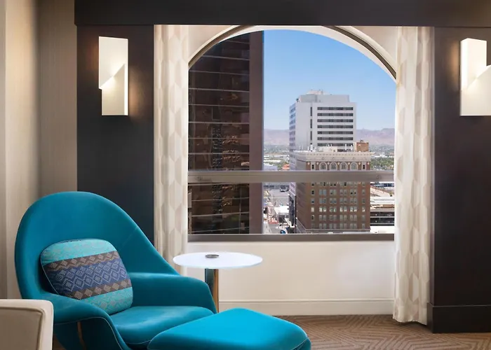 Renaissance Phoenix Downtown Hotel