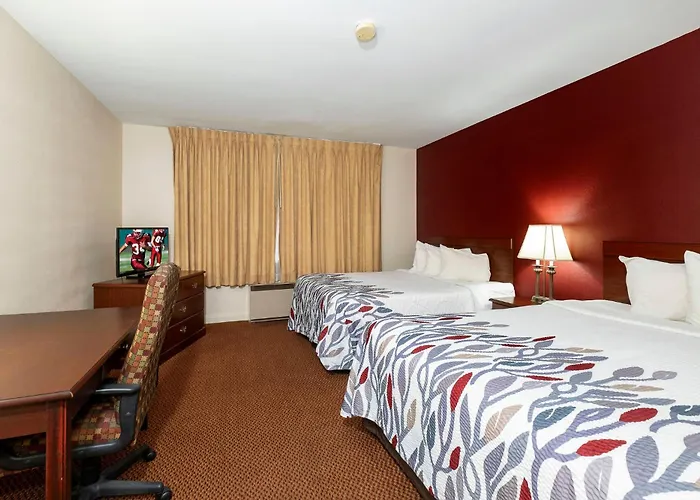 Red Roof Inn & Suites Hazleton