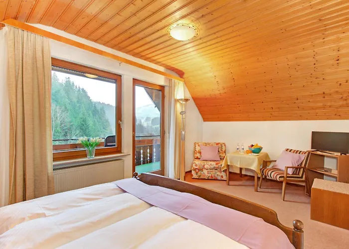 Decker's Bio Hotel zum Lamm
