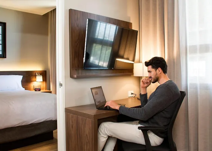 Staybridge Suites - Guadalajara Novena By Ihg