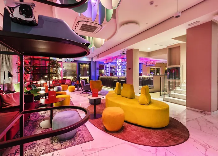 Adesso Hotel