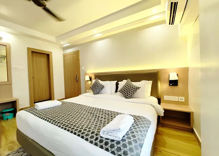 Hotel Grand Resort Puri হোটেল গ্র্যান্ড রিসোর্ট পুরী - Swimming-Pool-And-Garden, Near-Sea-Beach-And-Temple Fully-Air-Conditioned-Hotel With-Lift-Parking-And-Restaurant-Facility - A Luxury Collection Of Hotel - Best Hotel In Puri