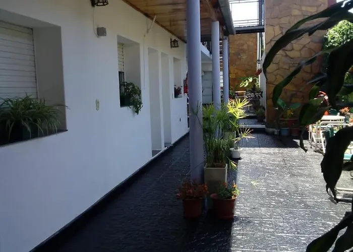Dennisse Hotel