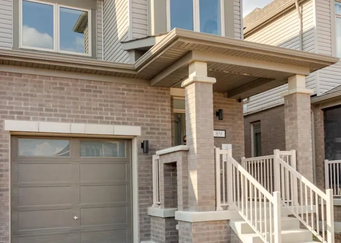 Stylish 4Br Fast Wifi Sleeps 10