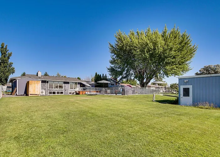 Hunting & Fishing Trip Base Camp On Moses Lake!