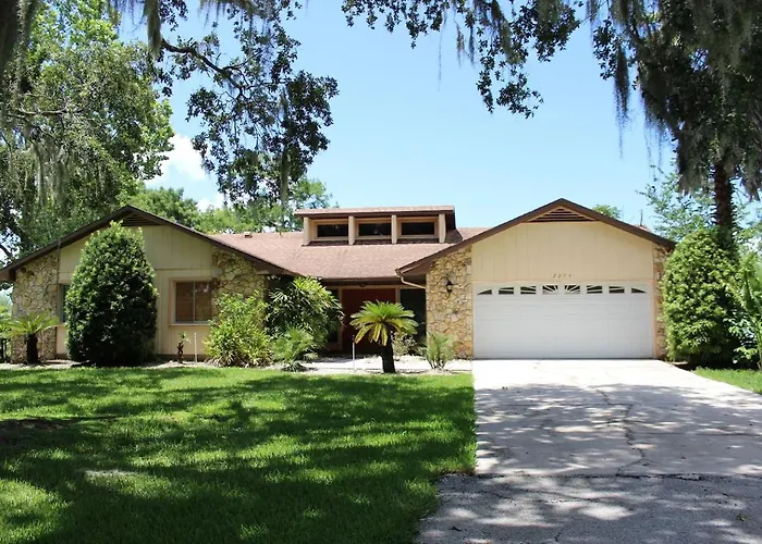 Lakeview Retreat W Jacuzzi Tub Gator Den