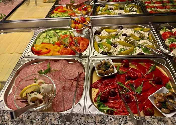 Landhotel "Schwarzach Am Main"