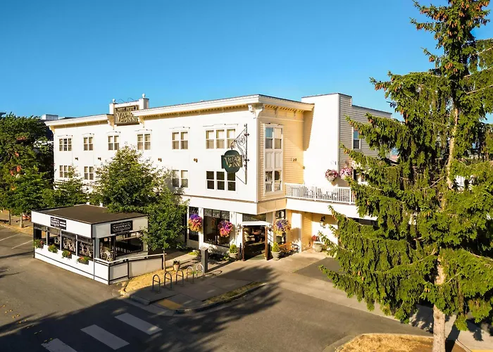 Fairhaven Village Inn