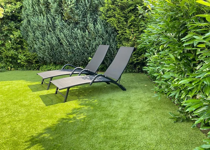 THE SUITE Winterberg Deluxe - Exklusive Ausstattung, Bestlage zwischen Skikarussell und Marktplatz, eigener Garten, Ski- und Fahrradraum, ruhige Südausrichtung, WLAN, hundefreundlich