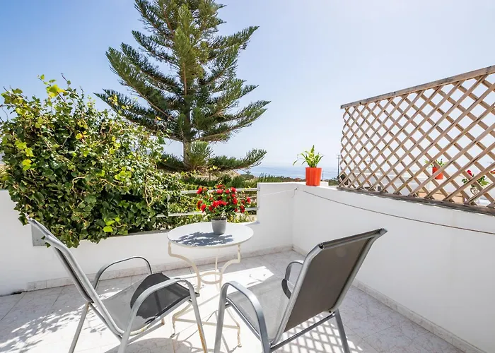 Perama Hotel, Karpathos
