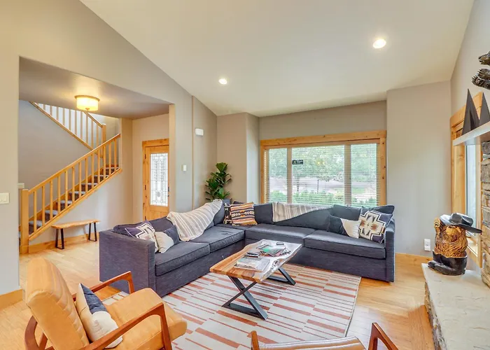 Pet-Friendly Columbia Falls Home W/ Gas Grill!