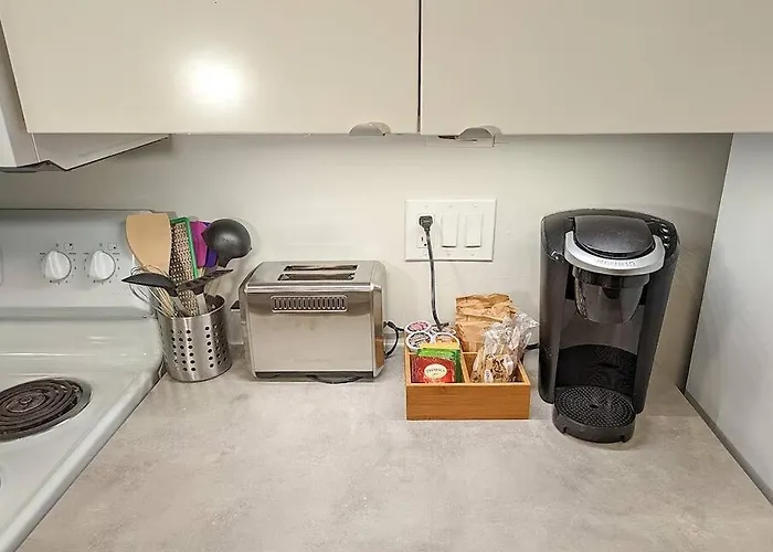 Modern 2 Bdr Guest Suite In St Catharines Niagara
