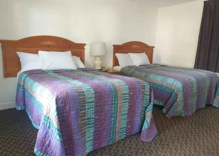 Town & Country Inn