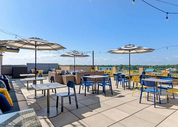 Best Western Plus Executive Residency Rigby'S Water World Hotel