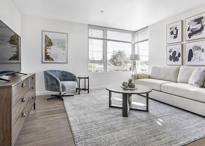Landing Modern Apartment With Amazing Amenities