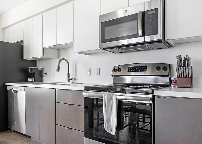 Landing Modern Apartment With Amazing Amenities