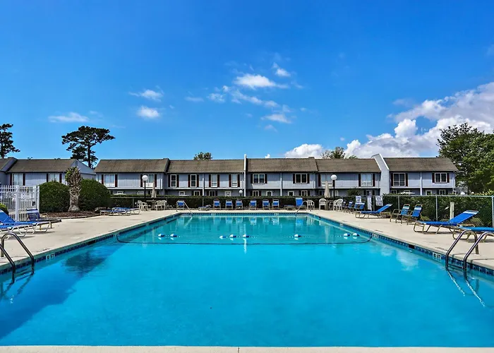 Patio + Pool Access: North Myrtle Beach Retreat!