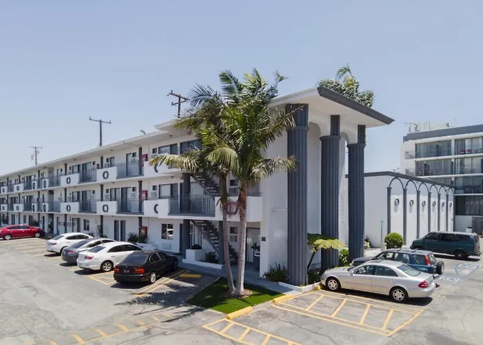 Mc Pacific Inn & Suites Torrance
