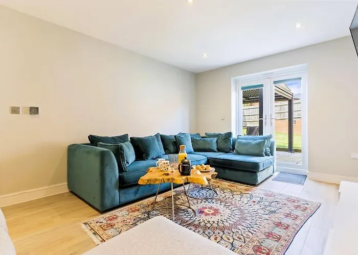 Luxury 5 Bed House With Hot Tub Nr Bicester Village