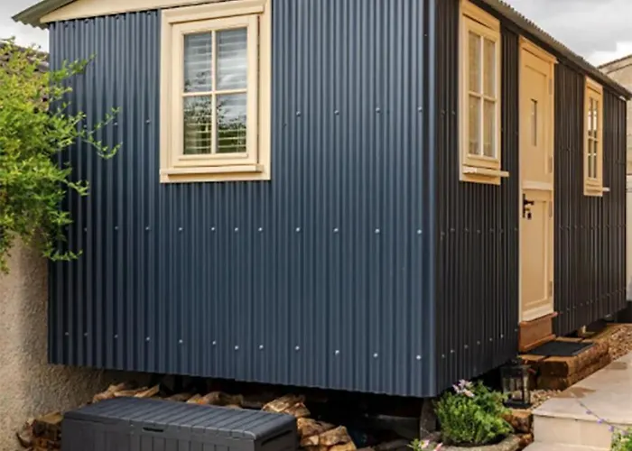 Shepherd'S Hut, Bath