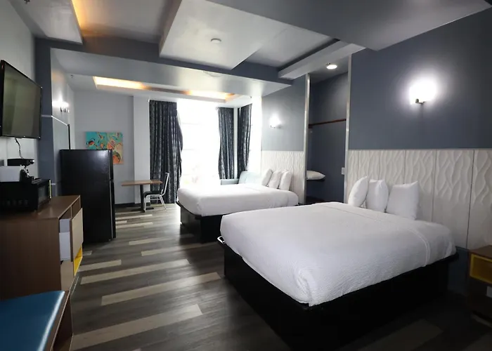 Days Inn & Suites By Wyndham Milwaukee