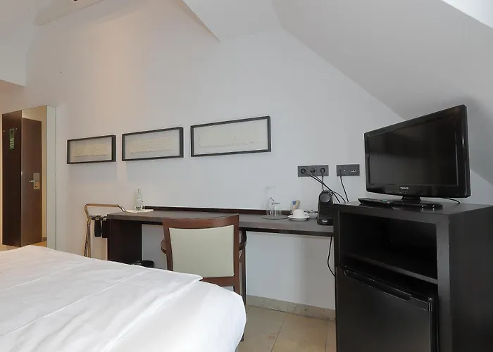 Devin Art Hotel