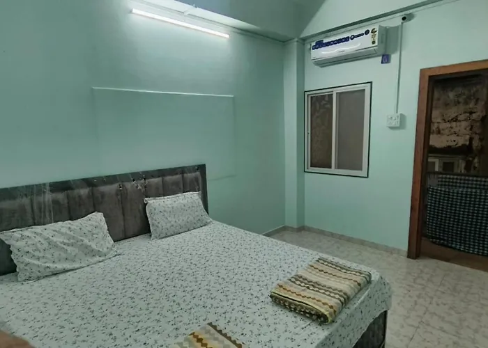 Nain Guest House