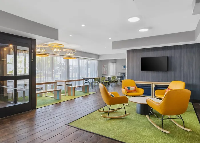 Spark By Hilton Bakersfield Central