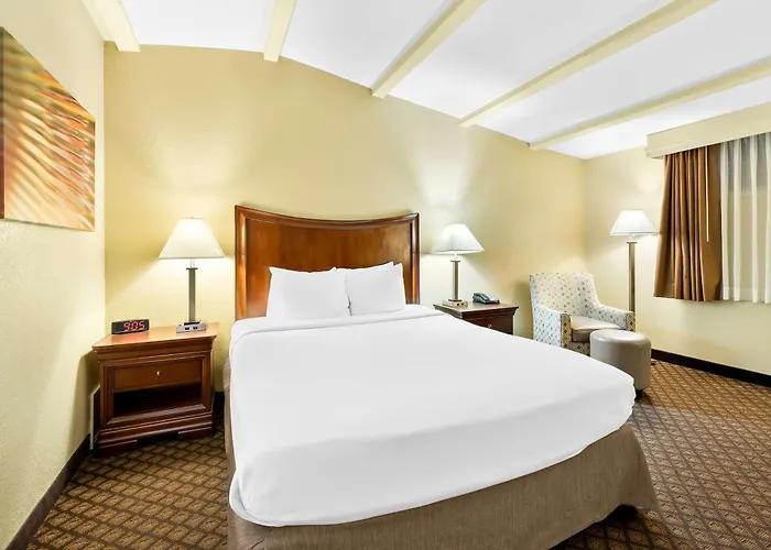 Best Western Coach House