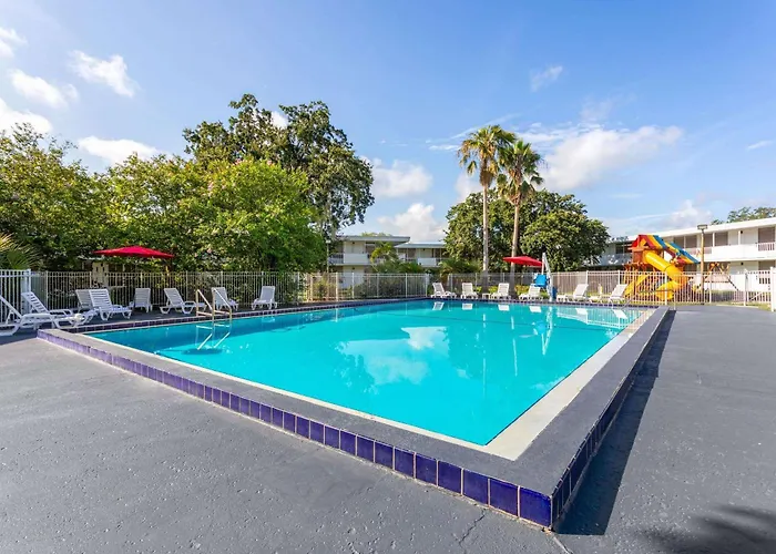 Baymont By Wyndham Orlando Lake Buena Vista South