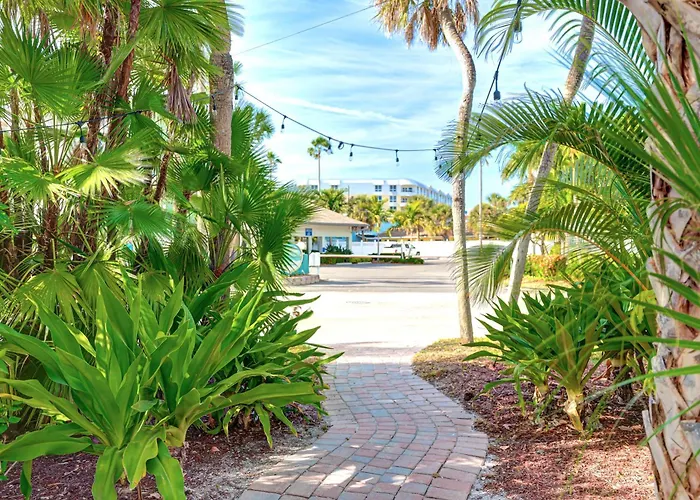 Newly Remodeled 8-Steps To Sand Path Of Beach! Unit D