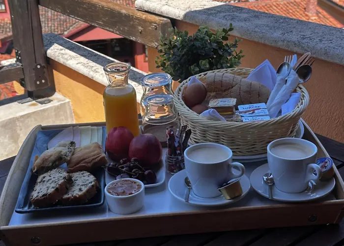 Olganos Vl Luxury Rooms & Suites