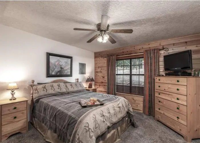 Hughes, Cabin At Ruidoso, With Forest View