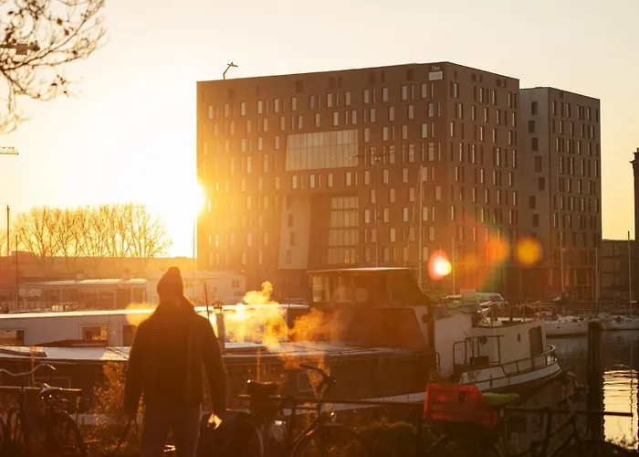 Holiday Inn - the niu, Fender Amsterdam