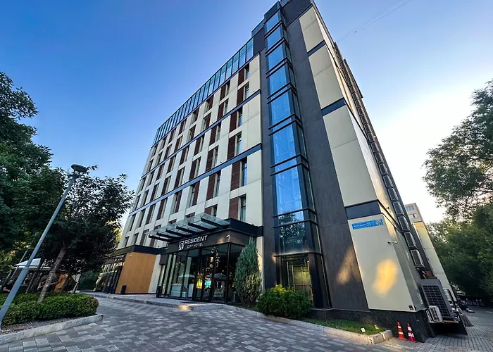 Resident City Hotel