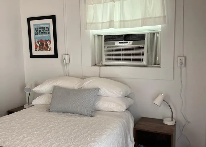 Dragonfly Cottage 1 Of 5 Listings Downtown