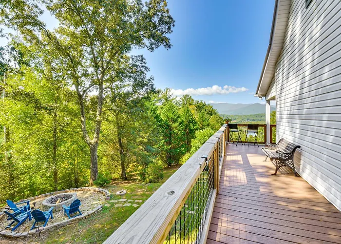 Hiawassee Hideaway: Hot Tub, Lake & Mountain Views