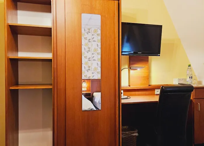 IKURA Hotel Self-check-in