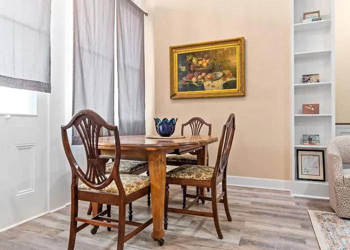 610 Franklin - Downstairs - 2 Bed, 2 Bath, Heart Of Downtown, Pet Friendly With Fee