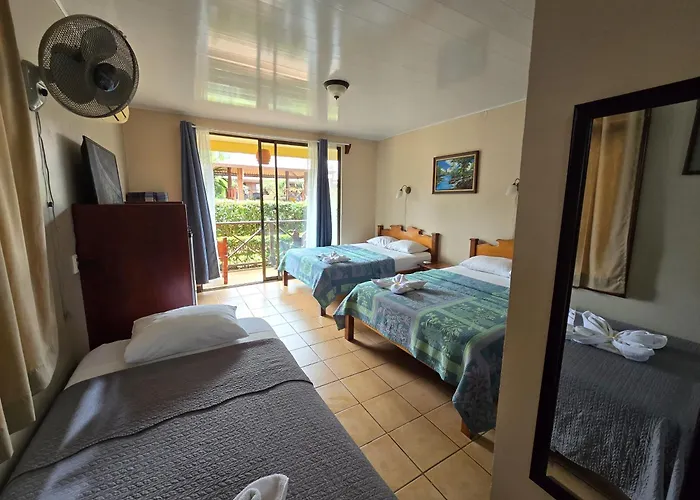 Hotel Iris Arenal