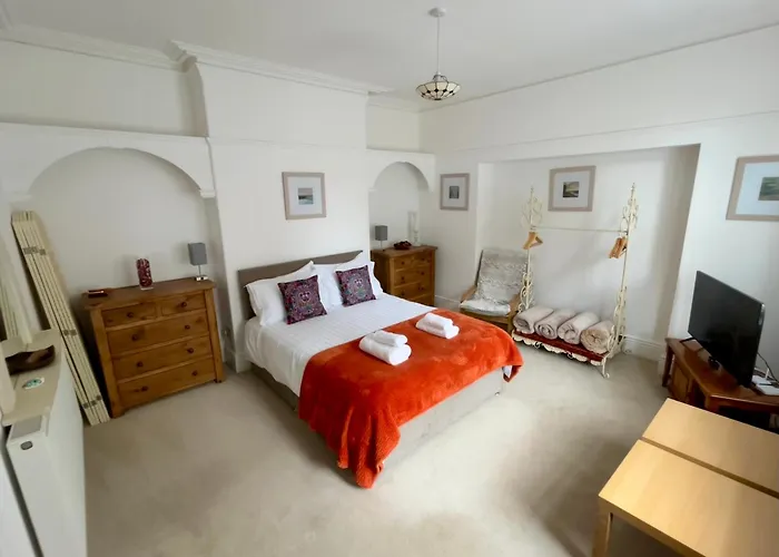 Marrington - Spacious 1St Floor Apartment - Walk To Buxton Centre - Sleeps 6
