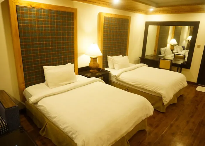 Cedarwood Hotel&Resort