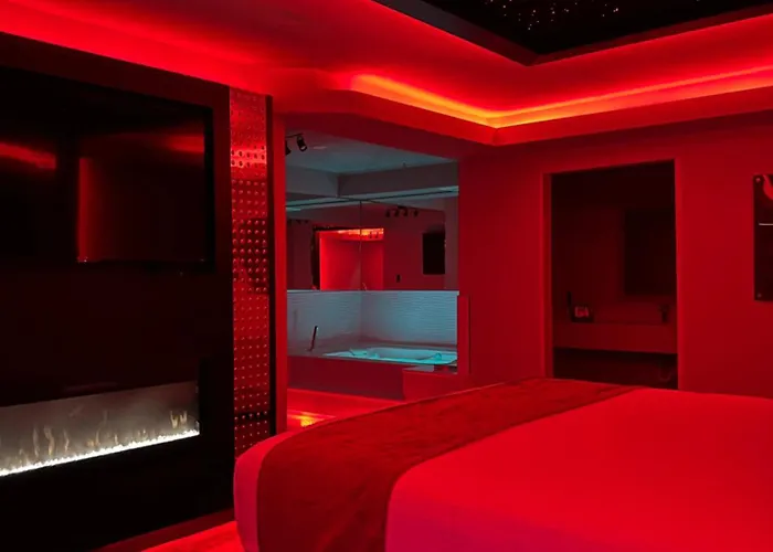 Imperial Suites, Adults Only