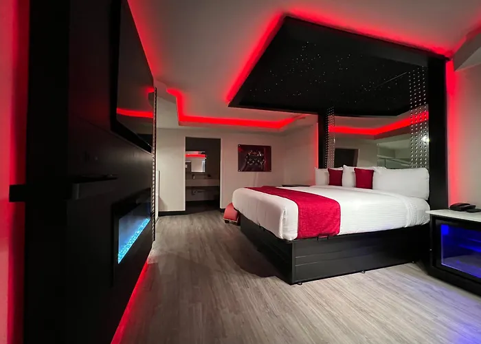 Imperial Suites, Adults Only