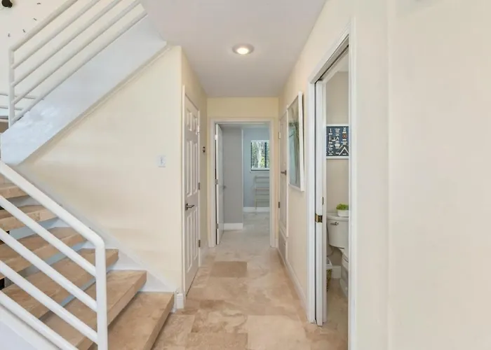 Featured On Hgtv'S My Lottery Dream Home! Private Dock, 15 Minute Boat Ride To Crab Island, 20 Minute Drive To Destin, Pet Friendly