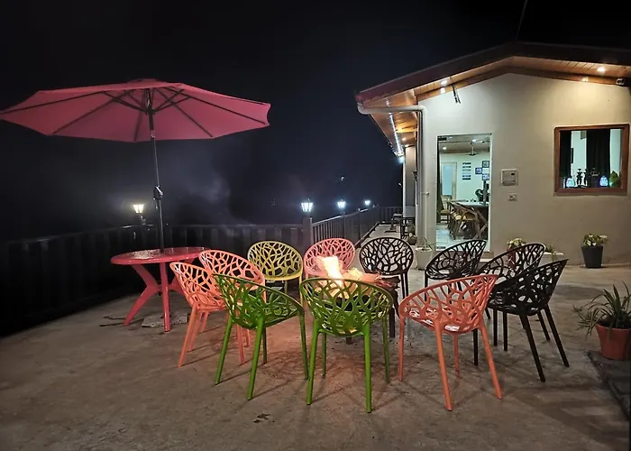 The Vintage Hill Village - Himalayan Boutique Resort