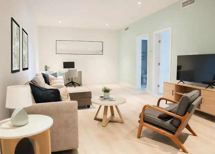 Governors Village - 1,2,3&4 Bedroom Apartments on Seven Mile Beach Corridor
