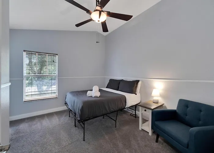 Spacious 3Br Family Home Near Sponge Docks